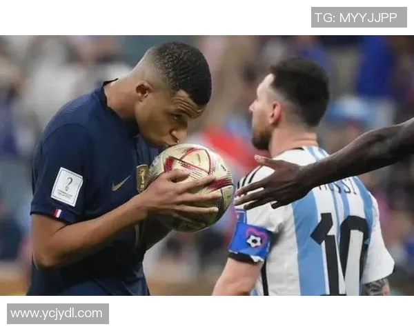 巴黎圣日耳曼官方宣布姆巴佩将继续留队，球迷鼓掌欢呼